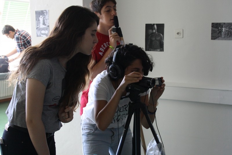 Village Camps International Summer Camp Leysin, Switzerland 2026-08-15 https://www.villagecamps.com/journals_admin/images/708-33-film. (7).jpg